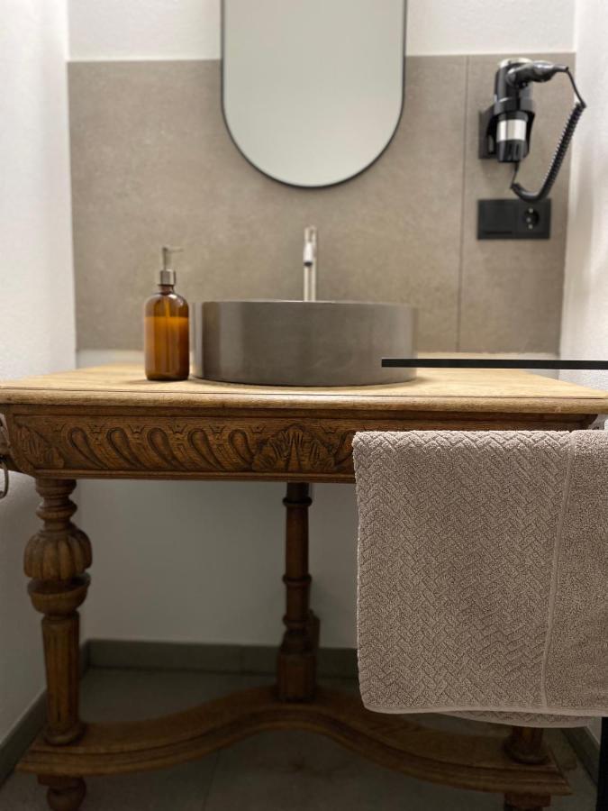 Sonnenhof 1737 - Ferienzimmer & Apartments Barbelroth Ngoại thất bức ảnh