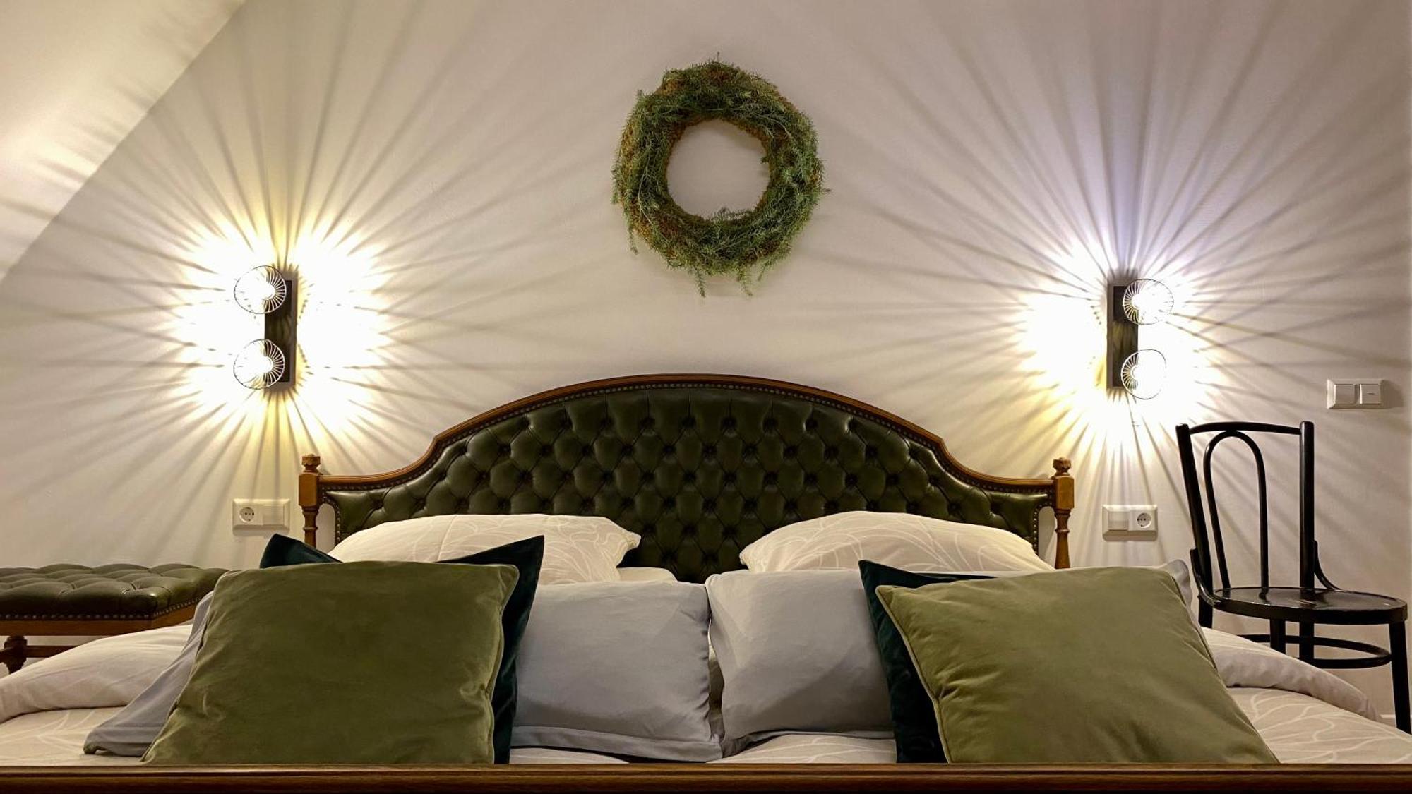 Sonnenhof 1737 - Ferienzimmer & Apartments Barbelroth Ngoại thất bức ảnh